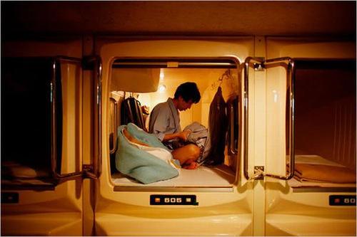 capsule hotel